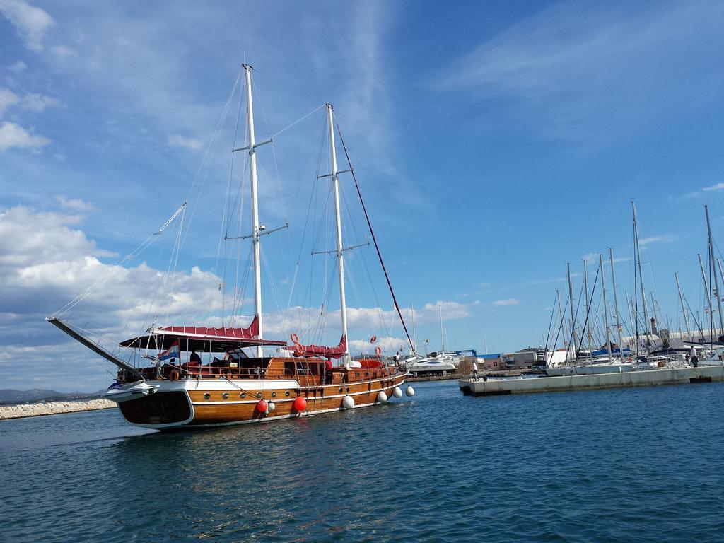 Pavlic Apartments Betina  Dış mekan fotoğraf