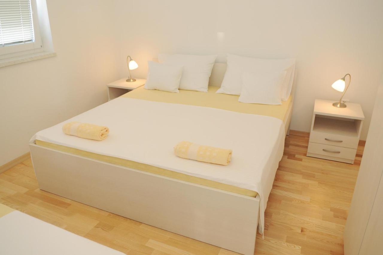 Pavlic Apartments Betina  Dış mekan fotoğraf